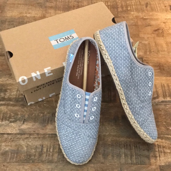 Toms Shoes - TOMS Palmero Chambry dot shoes sz 6.5 NEW